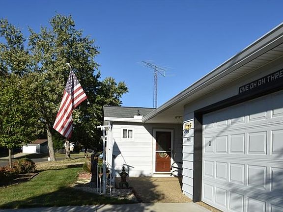3rd image of 1003 Edgebrook Ave