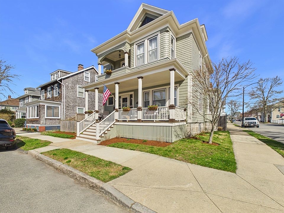 1st image of 379 W Clinton St