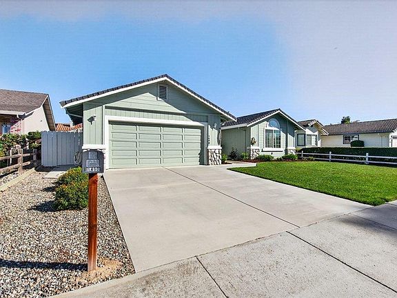 2nd image of 1490 Hilltop Rd