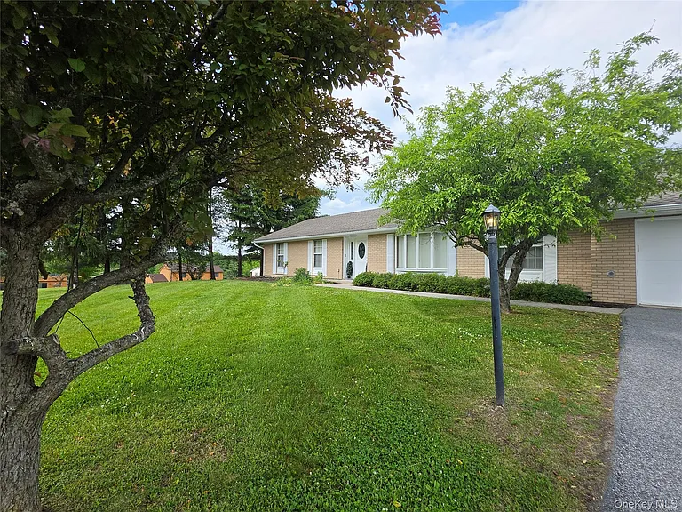 30 Shore Blvd — Photo 1