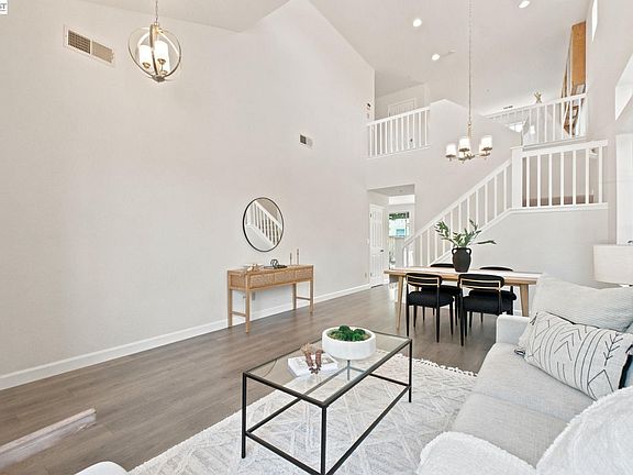 5th image of 1895 Travertine Way