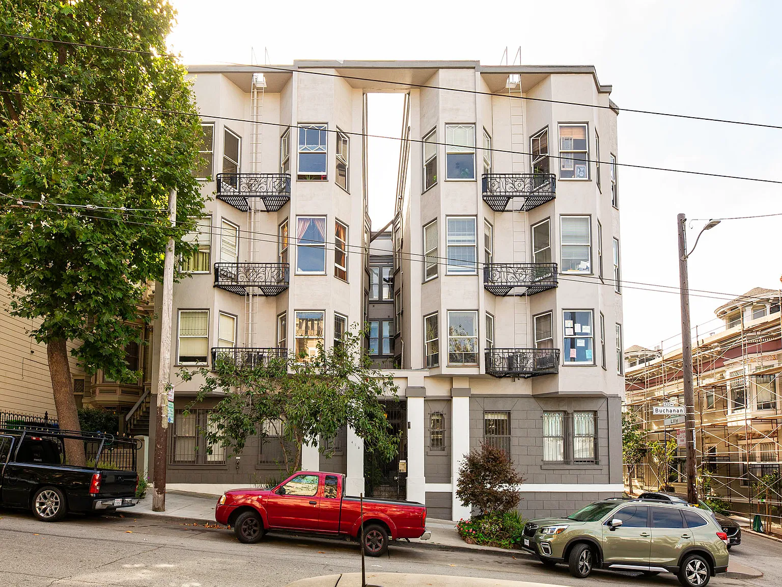 415 Buchanan — Photo 1