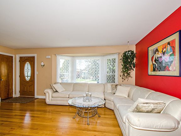 3rd image of 5119 N Merrimac Ave