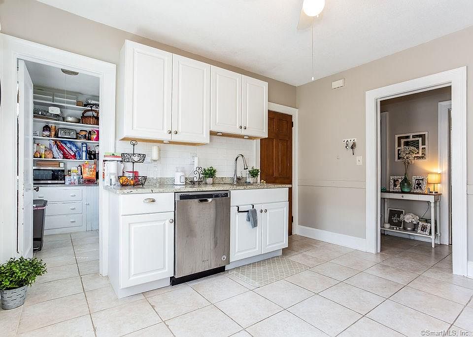 1165 Boulevard West Hartford, CT, 06119 Apartments for Rent Zillow