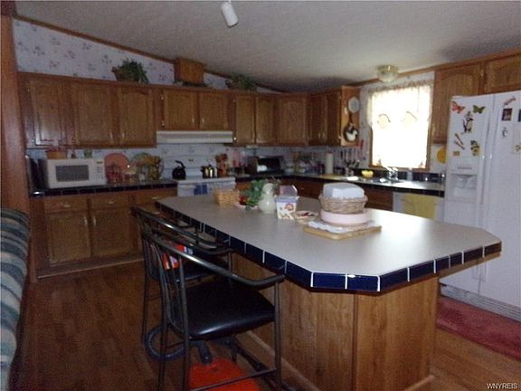 2nd image of 316 Sandybrook Dr
