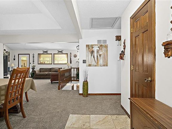 4th image of 6924 Wildwood Dr