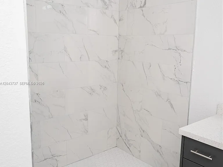 2522 NW 9th Pl — Photo 19