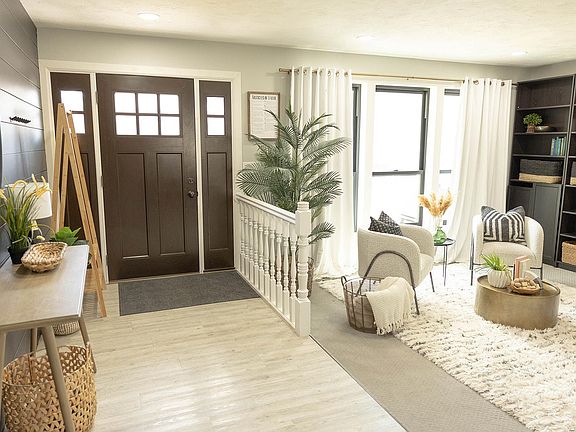Entryway / Living Room
