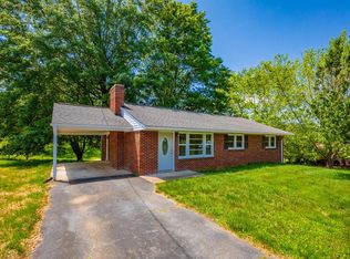 106 Ernie Pyle St, Galax, VA 24333