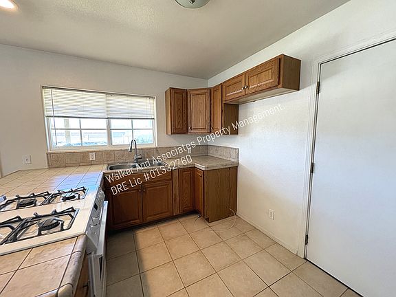 5th image of 130 Twitchell St