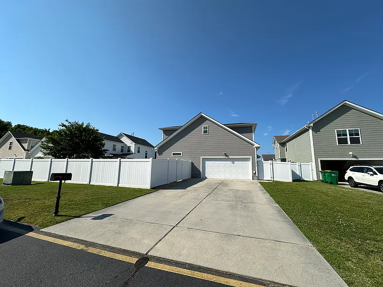 2212 Martlet Ln — Photo 46
