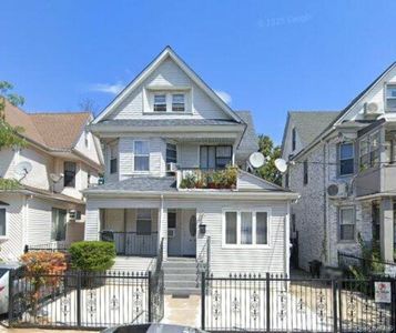 9135 117th Street, Richmond Hill, NY, 11418