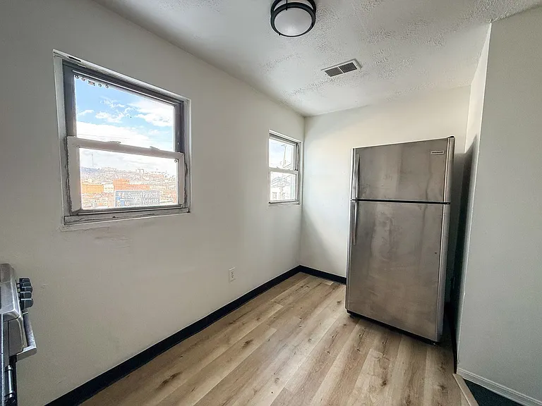Pius Street Properties — Photo 15