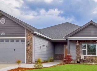 2024 Rabun Way, Central Pt, OR 97502