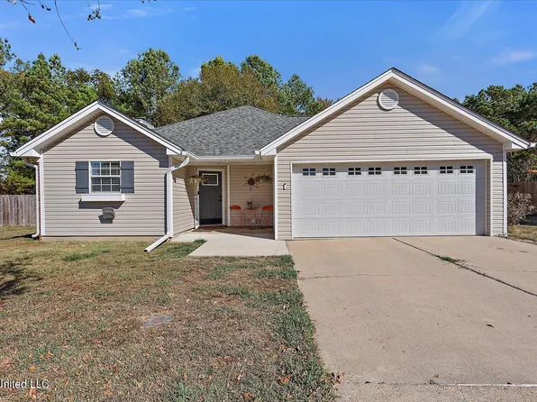 330 Swan Dr, Brandon, MS 39047