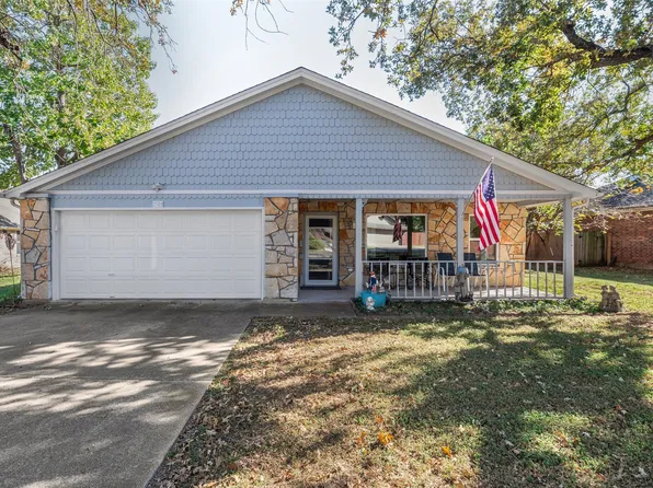 1509 Cheyenne Trl, Granbury, TX 76048