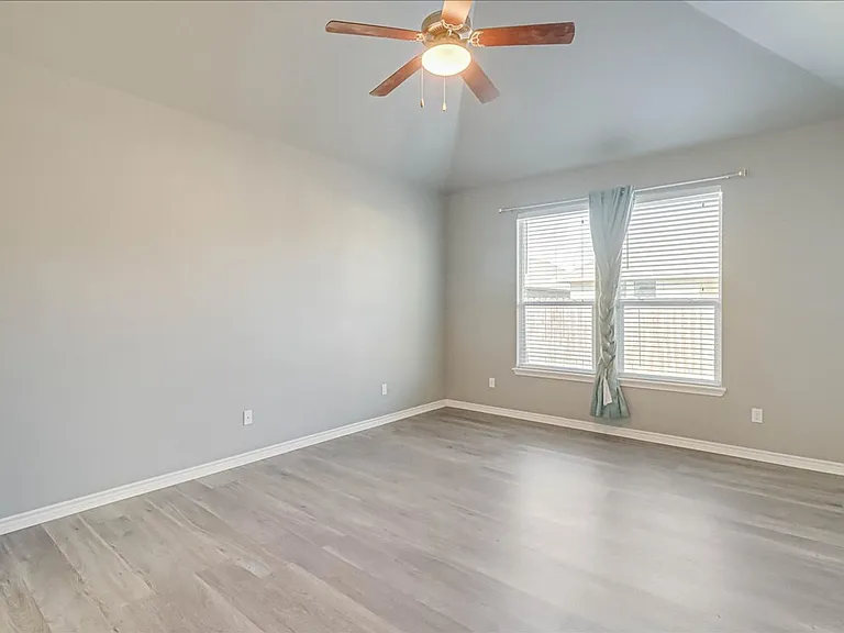 2217 Ibis — Photo 19