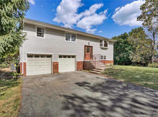 5 Mine Rd, Monroe, NY 10950