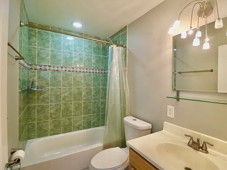 12 Oak Creek Dr #1213 — Photo 12