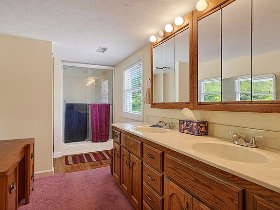 66th image of 181 Tinsley Ln