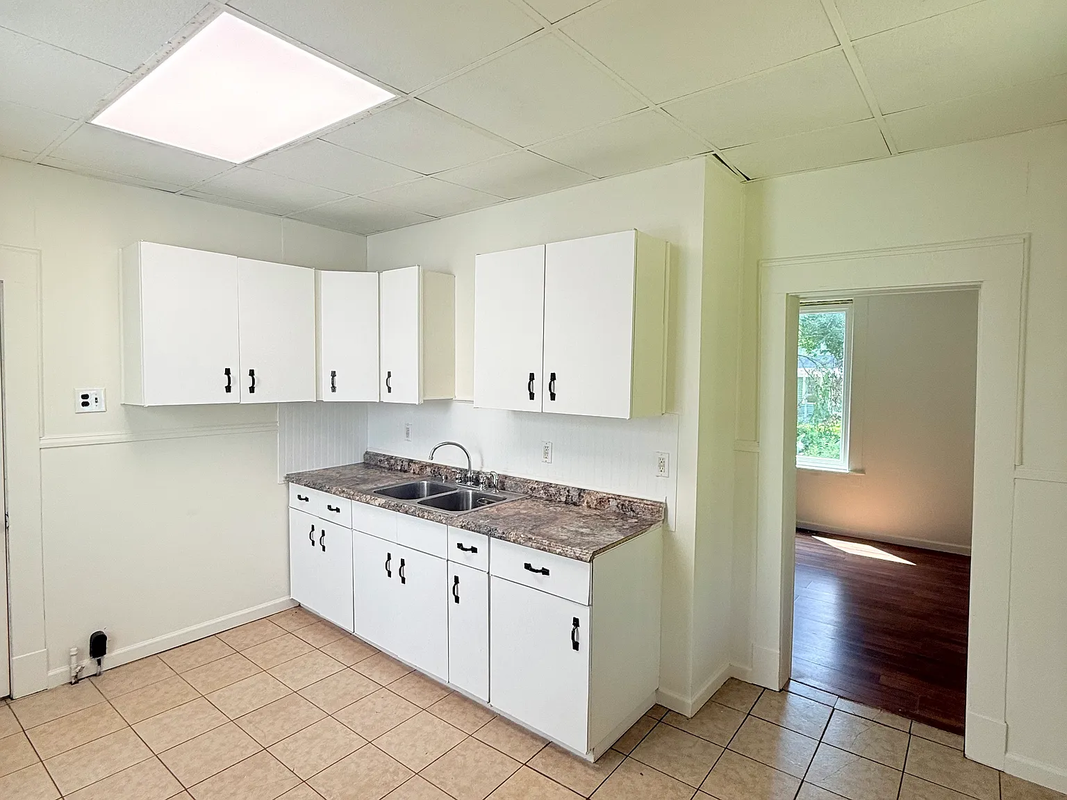 3 bed, 1216 sqft, $1,095 — Photo 3