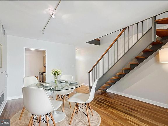 4th image of 333 N St SW