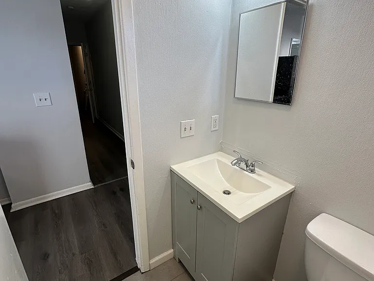 653 Union Ave #3 — Photo 9