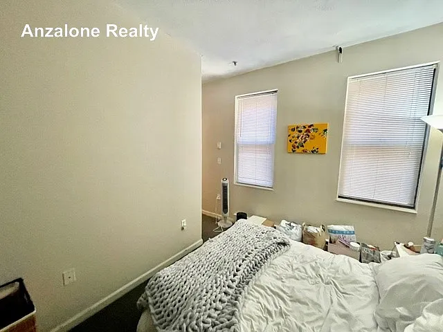 17 Thacher St #4 — Photo 9