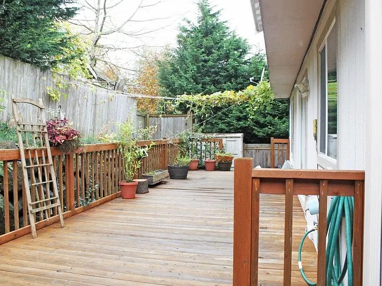 Huge/complete deck