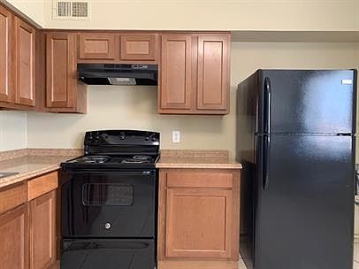 3rd image of 408 N Williams