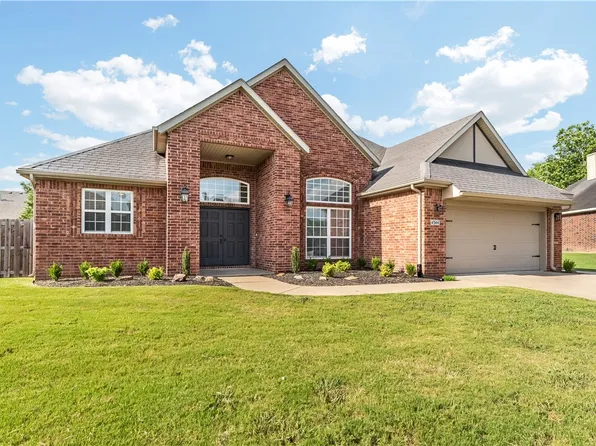 4344 E Troon Dr, Fayetteville, AR 72701