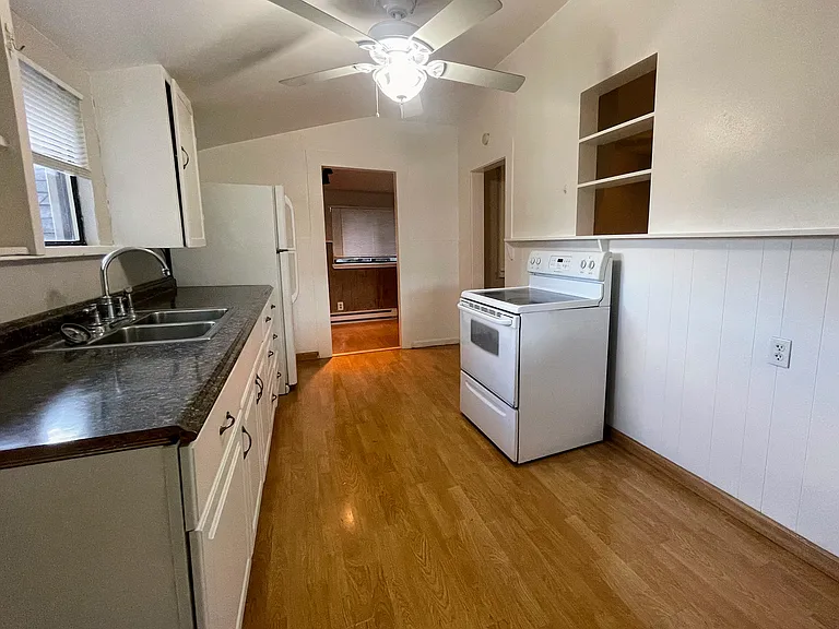 1016 E Columbia Ave — Photo 7