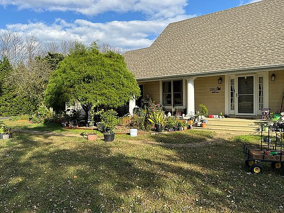 3rd image of 18613 Pettyjohn Rd