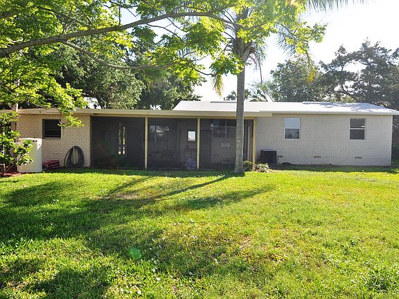 4th image of 6482 Heckscher Dr