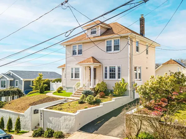 452 Jefferson Ave, Hasbrouck Heights, NJ 07604