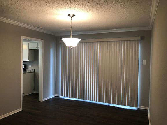 4th image of 109 Bowling Green Cir