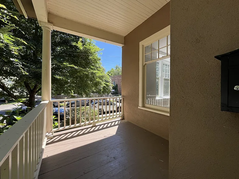 2850 NE Davis St — Photo 50