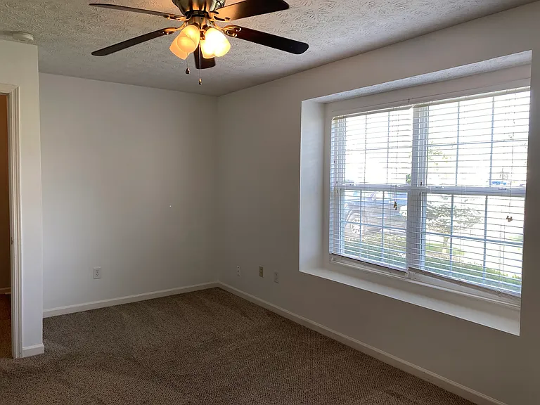 N Glen Oak Dr — Photo 9