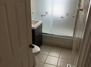 1830 E 82nd Ter, Kansas City, MO 64132