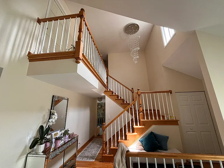 646 Buckthorn Ter — Photo 2