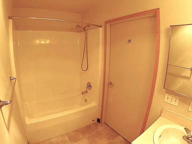 Bathtub