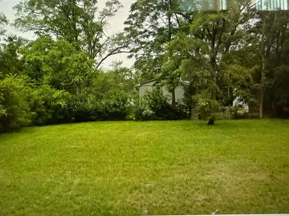 2112 Elbridge Ct, Westland, MI 48186