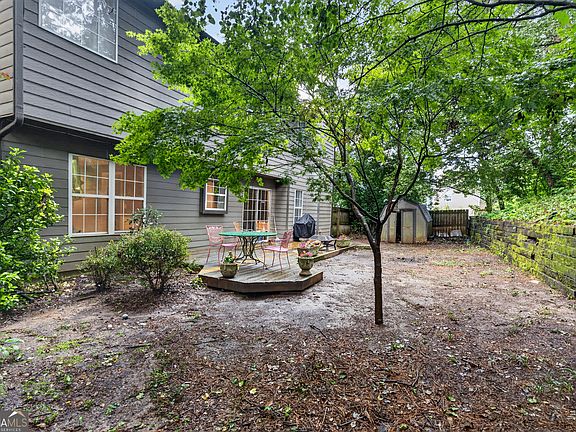 5th image of 855 Underhill Ct
