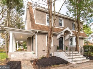 33 Howellville Rd, Berwyn, PA 19312