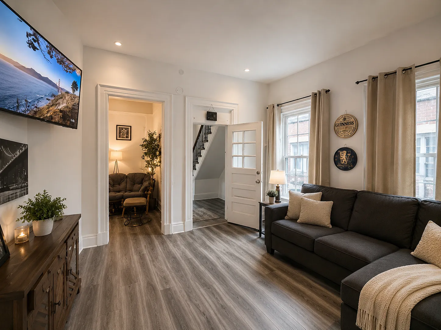 6 bed, 2510 sqft, $2,400 — Photo 3