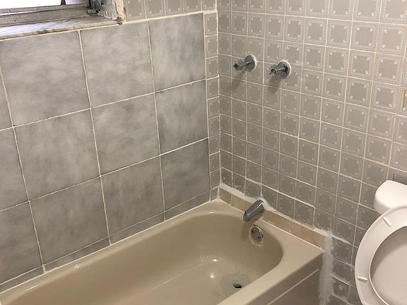 4th image of 1727 NW 4th St #4