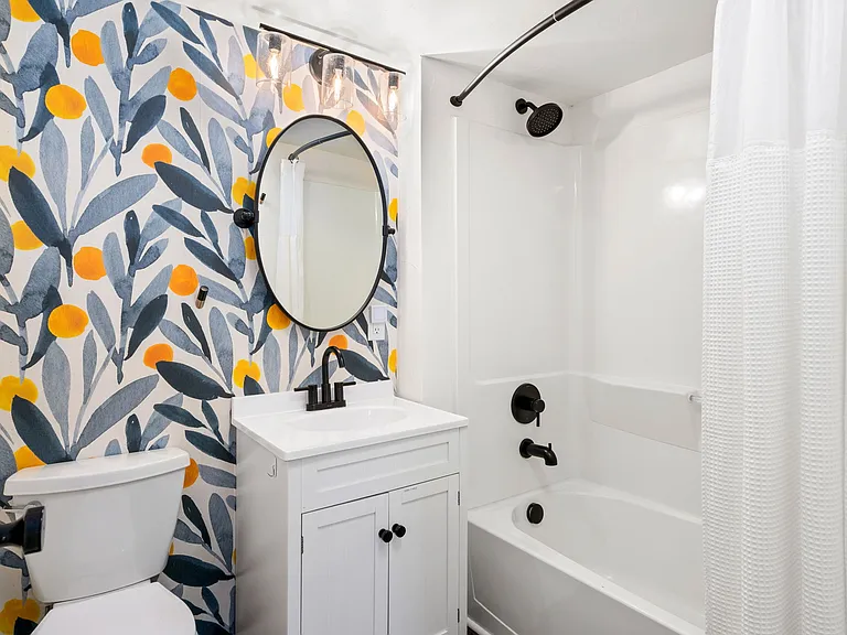 322 N Sunset St — Photo 16