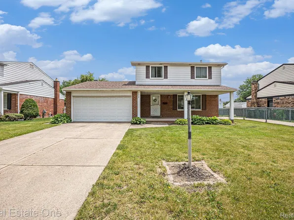 36508 Bagdad Dr, Sterling Heights, MI 48312