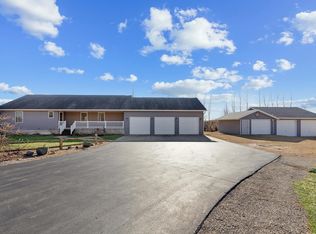 2849 262nd St, De Witt, IA