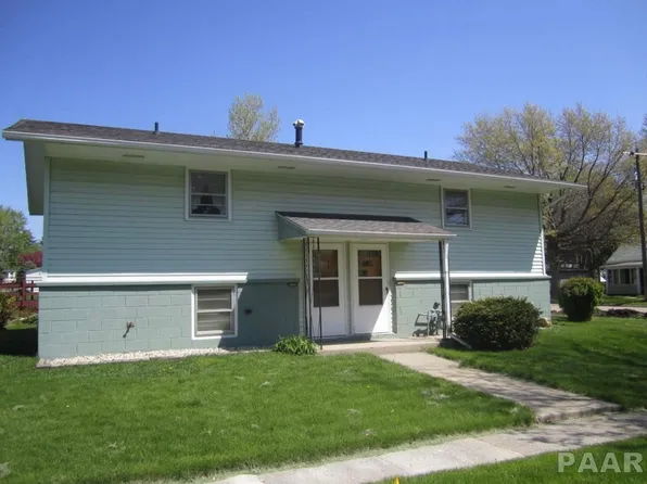 209 E Ann St #B, Roanoke, IL 61561